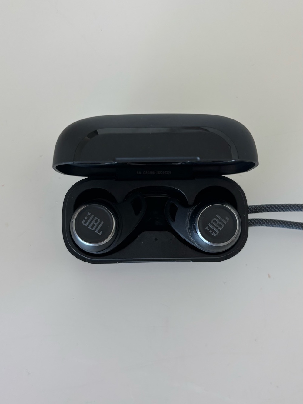 JBL Wireless Earbuds with Noise Canceling and Charging Case